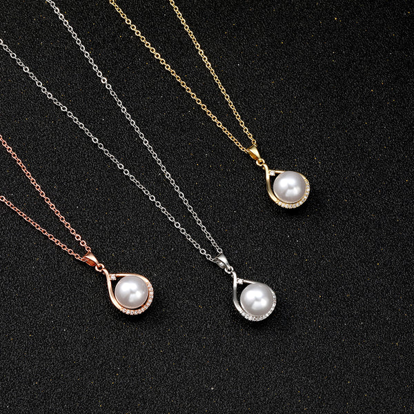 Elegant And Versatile Necklace Featuring Imitation Natural Freshwater Pearls