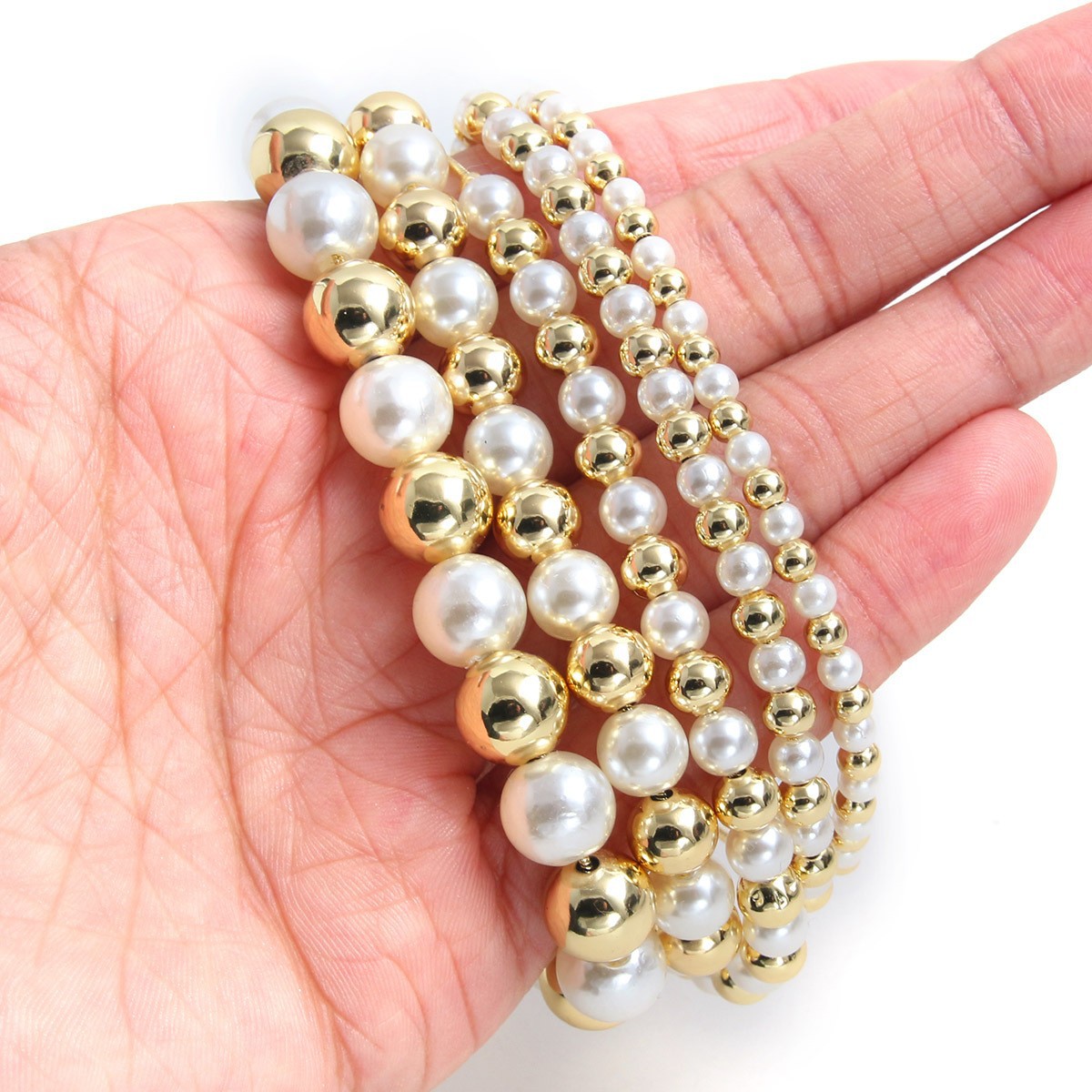 Retro-style Pearl Bracelet With A Pull-chain