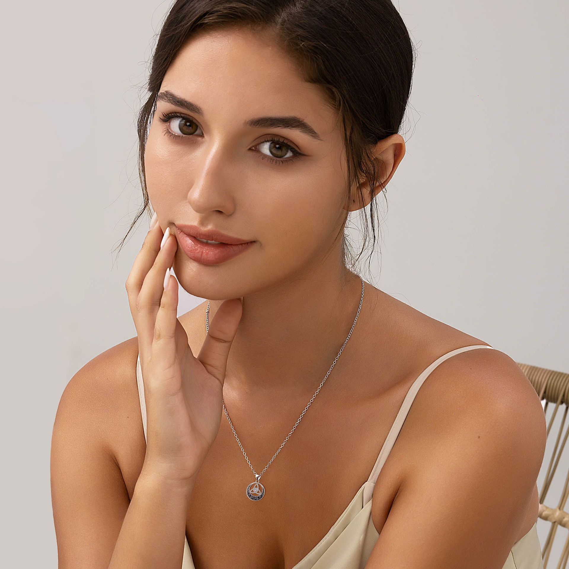 Celtic Necklace Pendant Men's And Women's Necklaces Fashion Retro