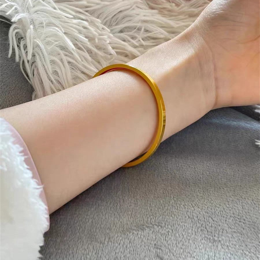 Sleek Minimalist Plain Band For A Sophisticated Versatile Look